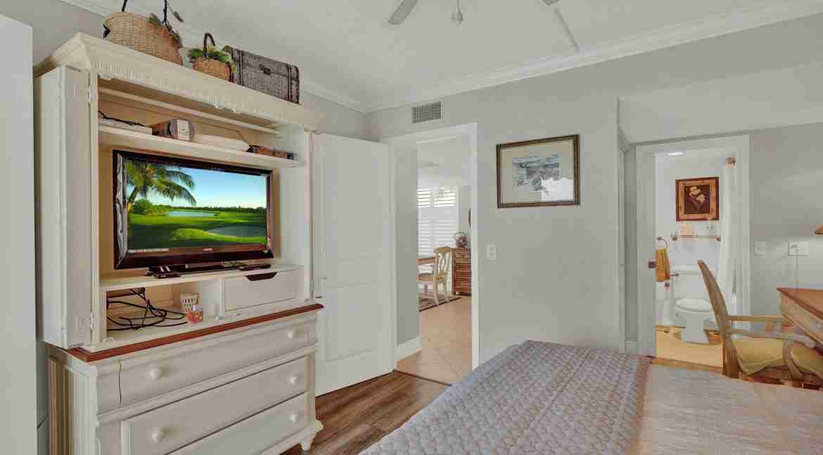 1-202_Fairwinds_Cove-26