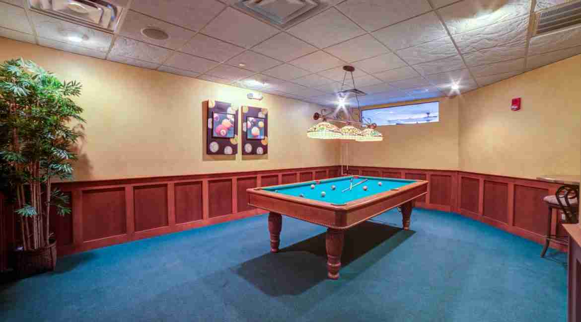 044_-_Billiard_Room_-_Islandia_II