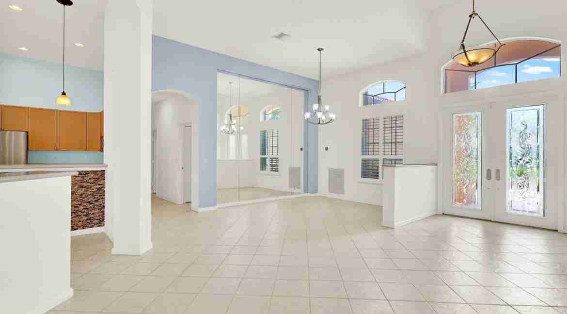 2217_SE_Montrose_Lane-12