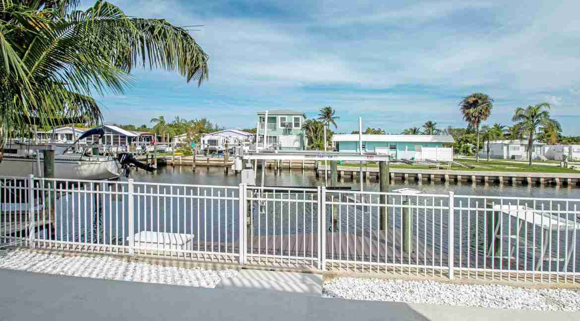 BP_047_94_AQUA_RA_JENSEN_BEACH_FL_34957