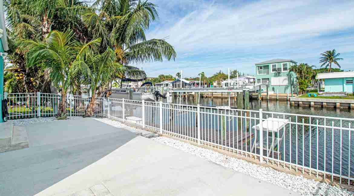 BP_048_94_AQUA_RA_JENSEN_BEACH_FL_34957