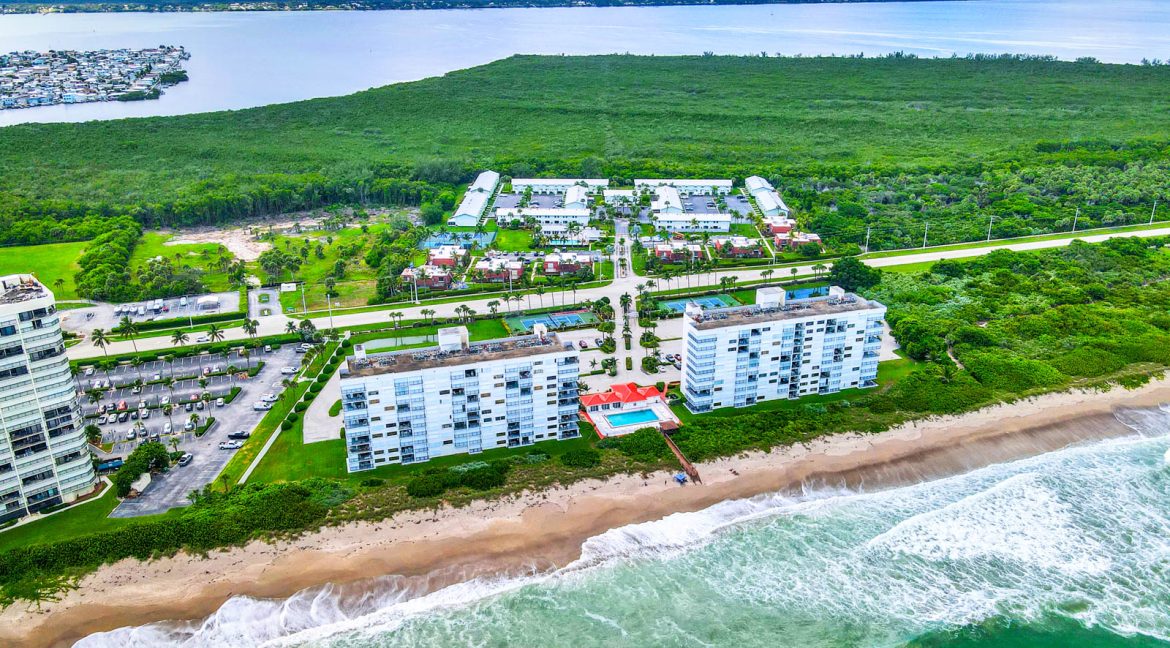 13_Island_Village-14