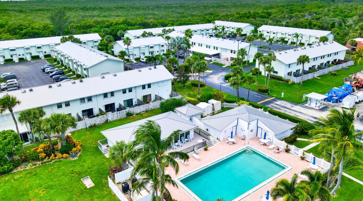 13_Island_Village-16