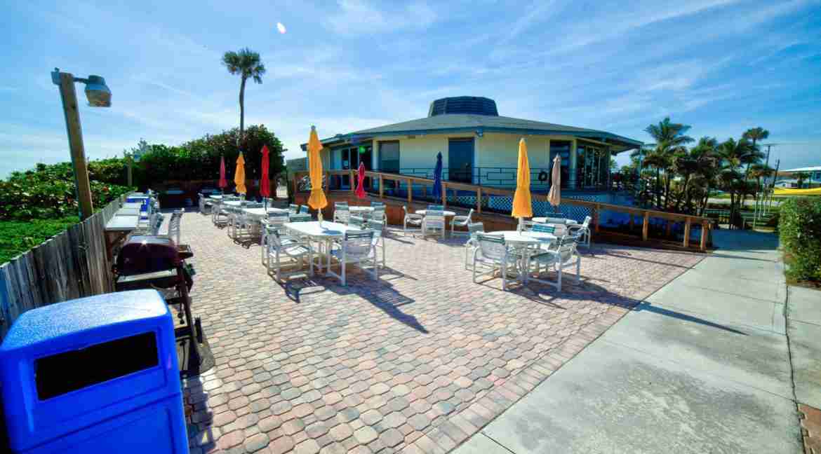 507_Holiday_Out-55