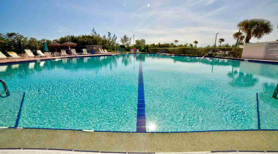 507_Holiday_Out-59