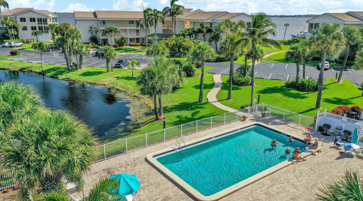 038 - Riverside Pool 1 - Ocean View