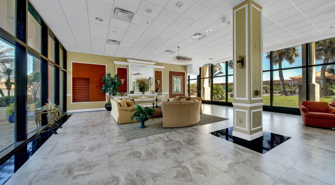 039 - Lobby 1 - Island Club