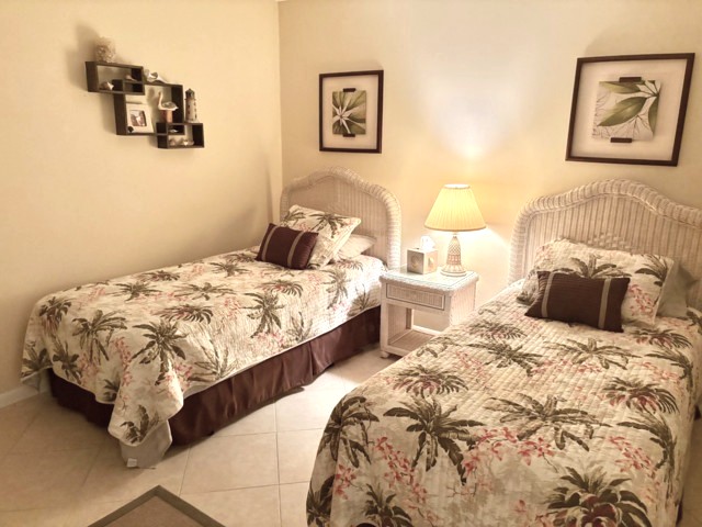 PH407_Guest_Br_Twins_tiled